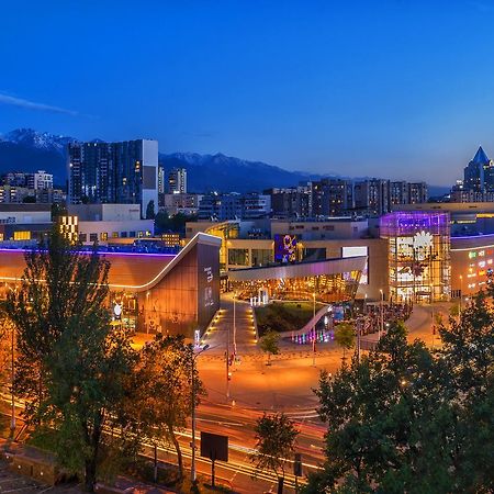 Deluxe Plaza Hotell Almaty Eksteriør bilde